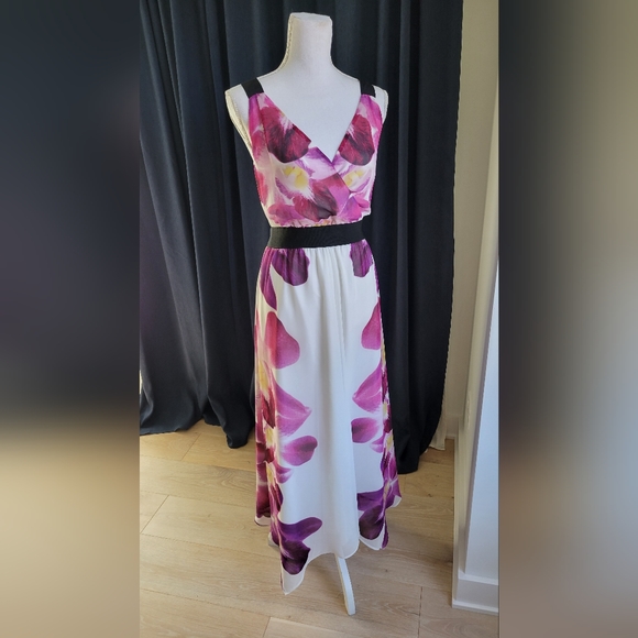 EXPRESS | Floral Maxi Dress - Picture 2 of 13